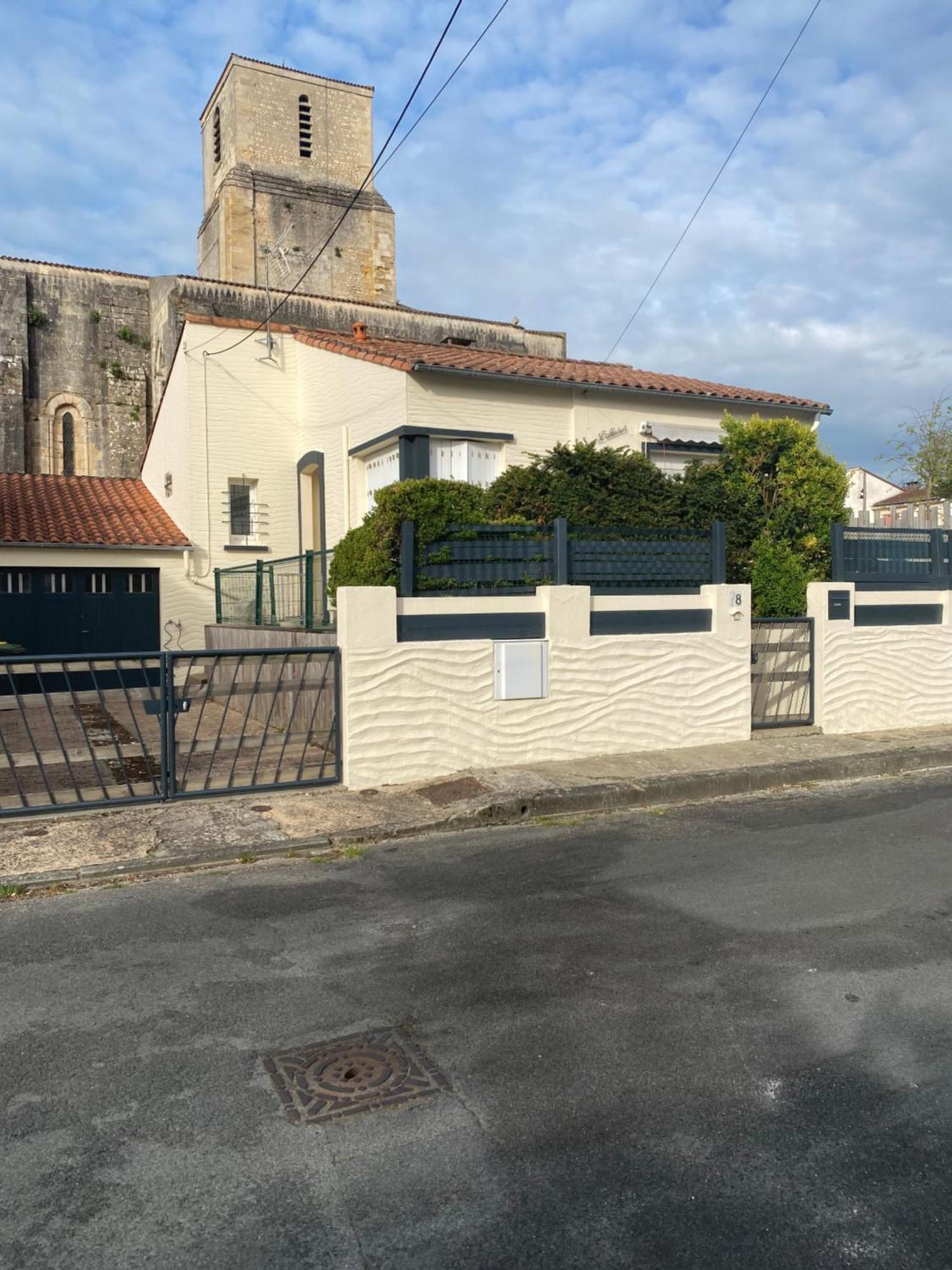 Loue Maison Quartier Calme Ferienhaus *